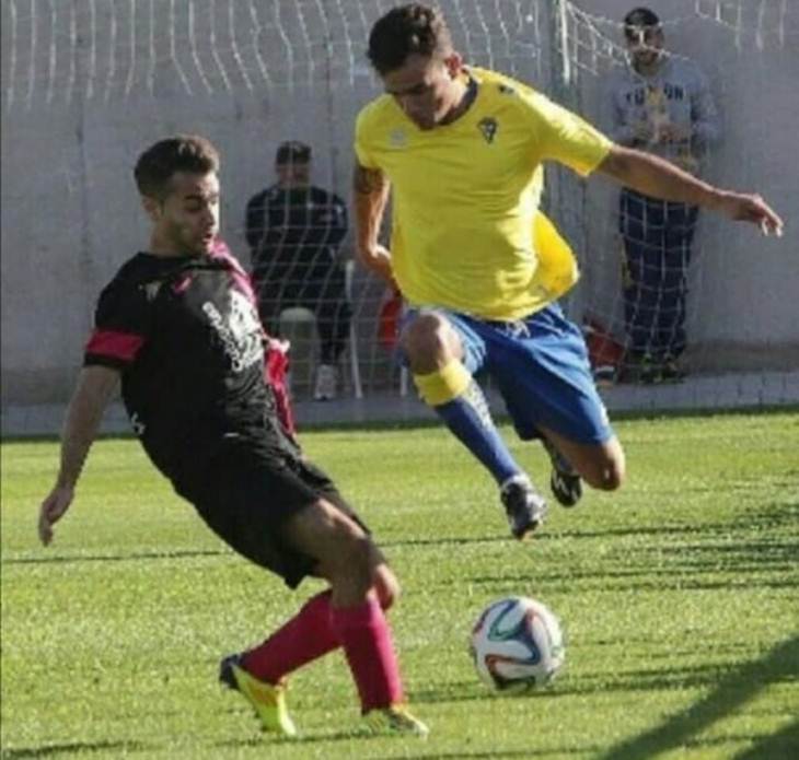 FÚTBOL: El extremo Kevin Rueda Traicovich muestra su satisfacción y ...